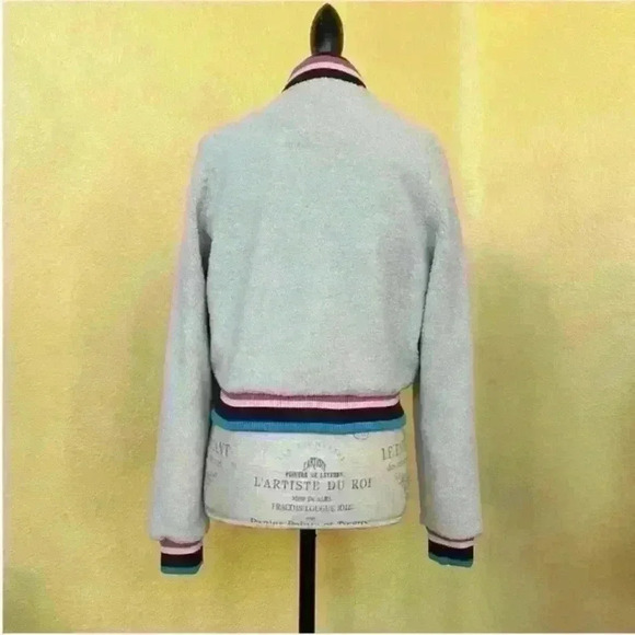 Spiritual Gangster " Trust The Universe" Sherpa
Bomber Jacket Women's Small NWOT - Picture 10 of 13
